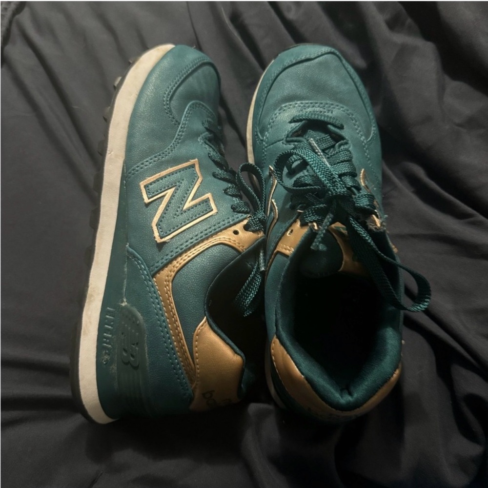 New Balance Teal and Rose Gold Athletic Shoes